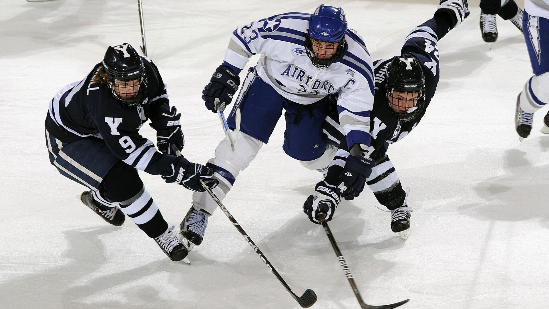 职业俱乐部脱离本地青训合作机制，职业俱乐部的定义